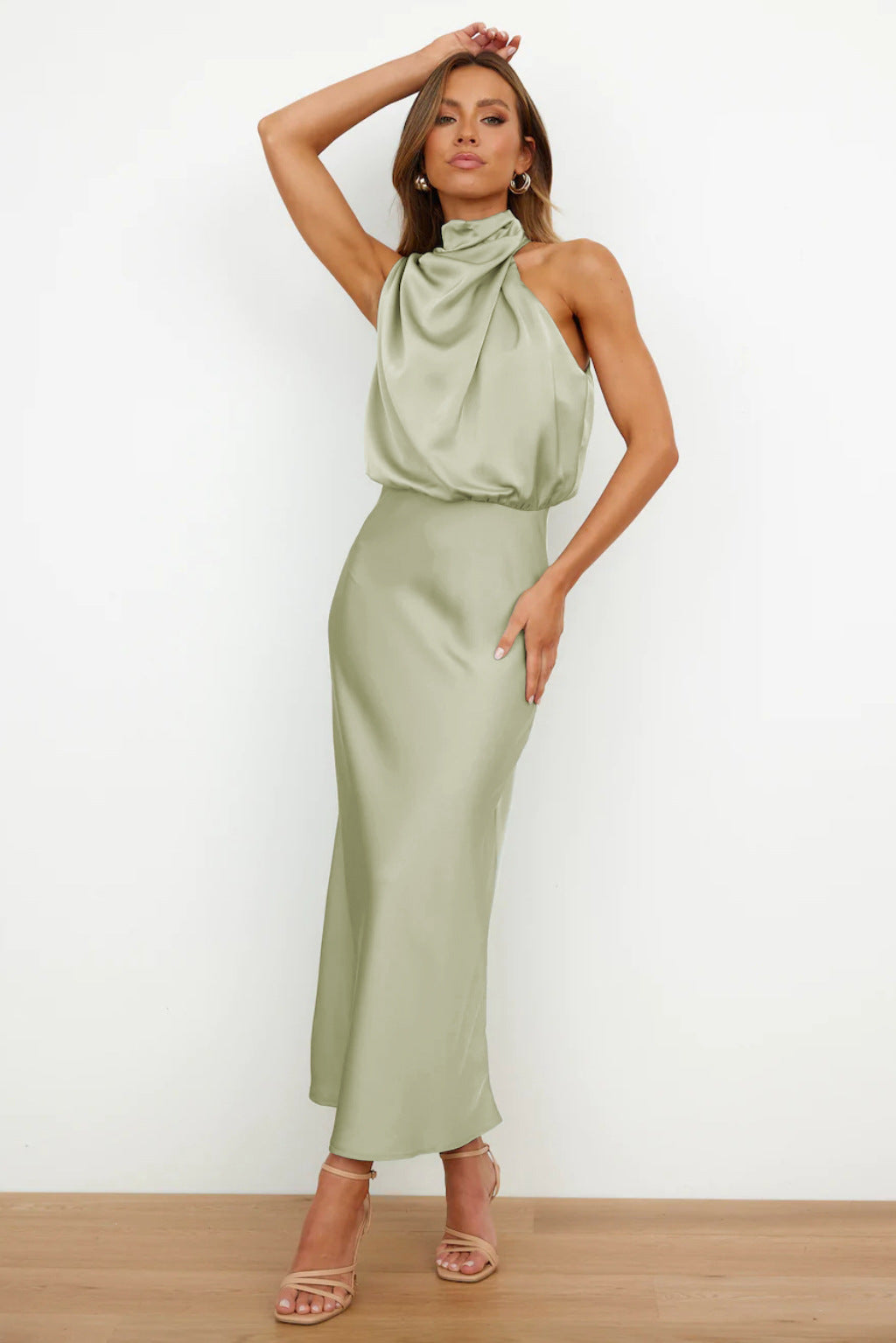 Rebecca | Halterneck Satin Maxikleid