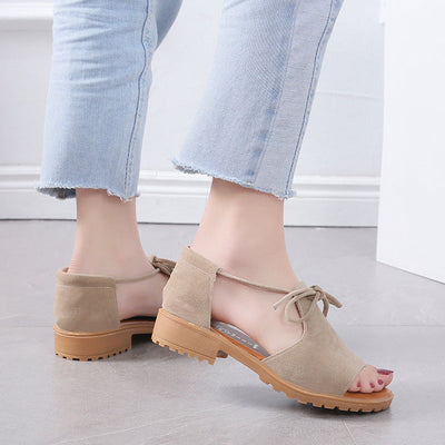 Elegante Graue Sommer-Sandalen