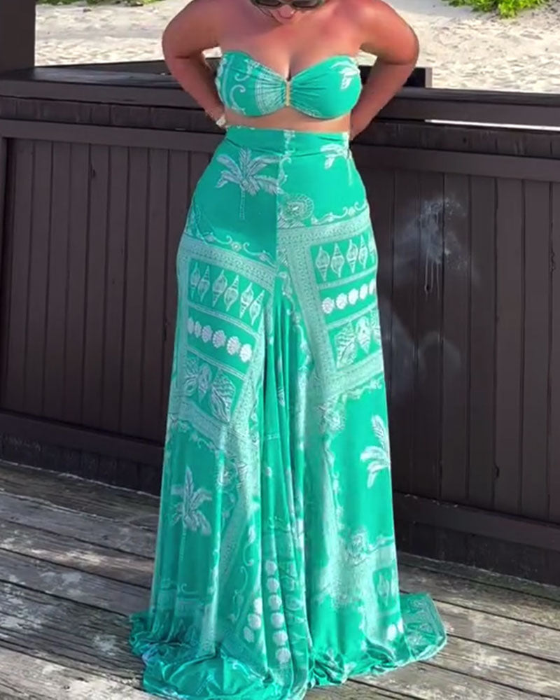 Badeanzug Personalisiert Und Elegant Brustumwickelt Bedruckt