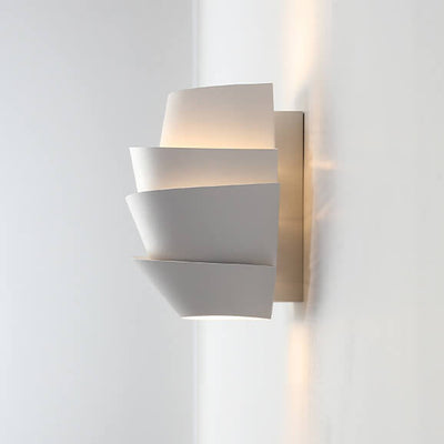 JonasDesign | Skandinavische Wandleuchte mit doppelten Eisenlichtern