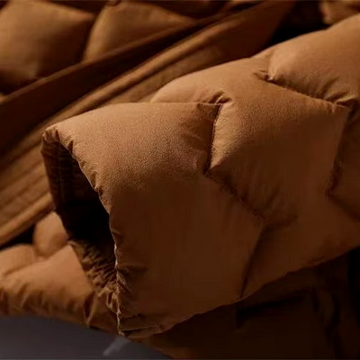 Catherine | Exklusiver Damen-Steppmantel mit Gürtel