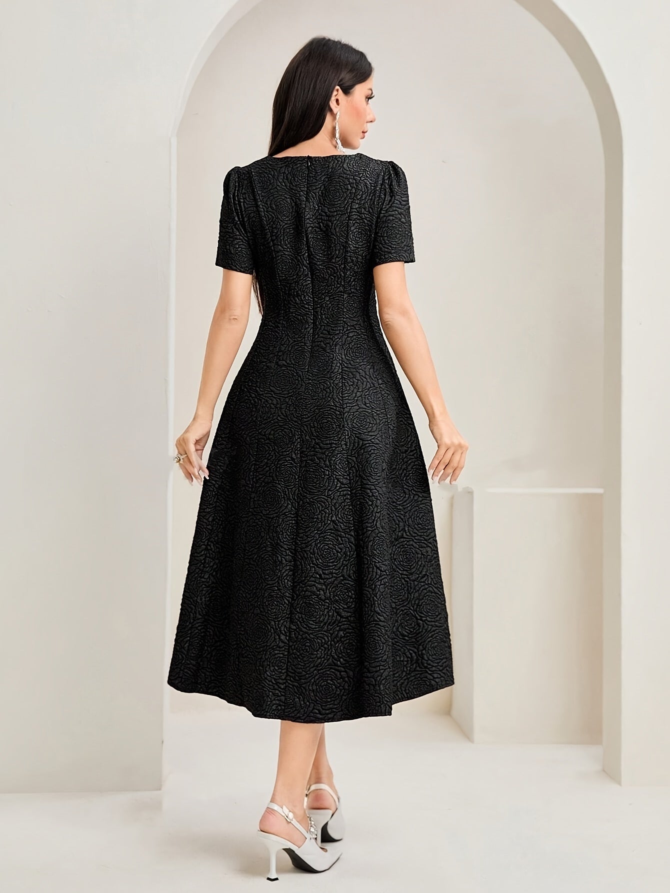 Fliederfarbenes Kleid mit Puffärmeln - Clara