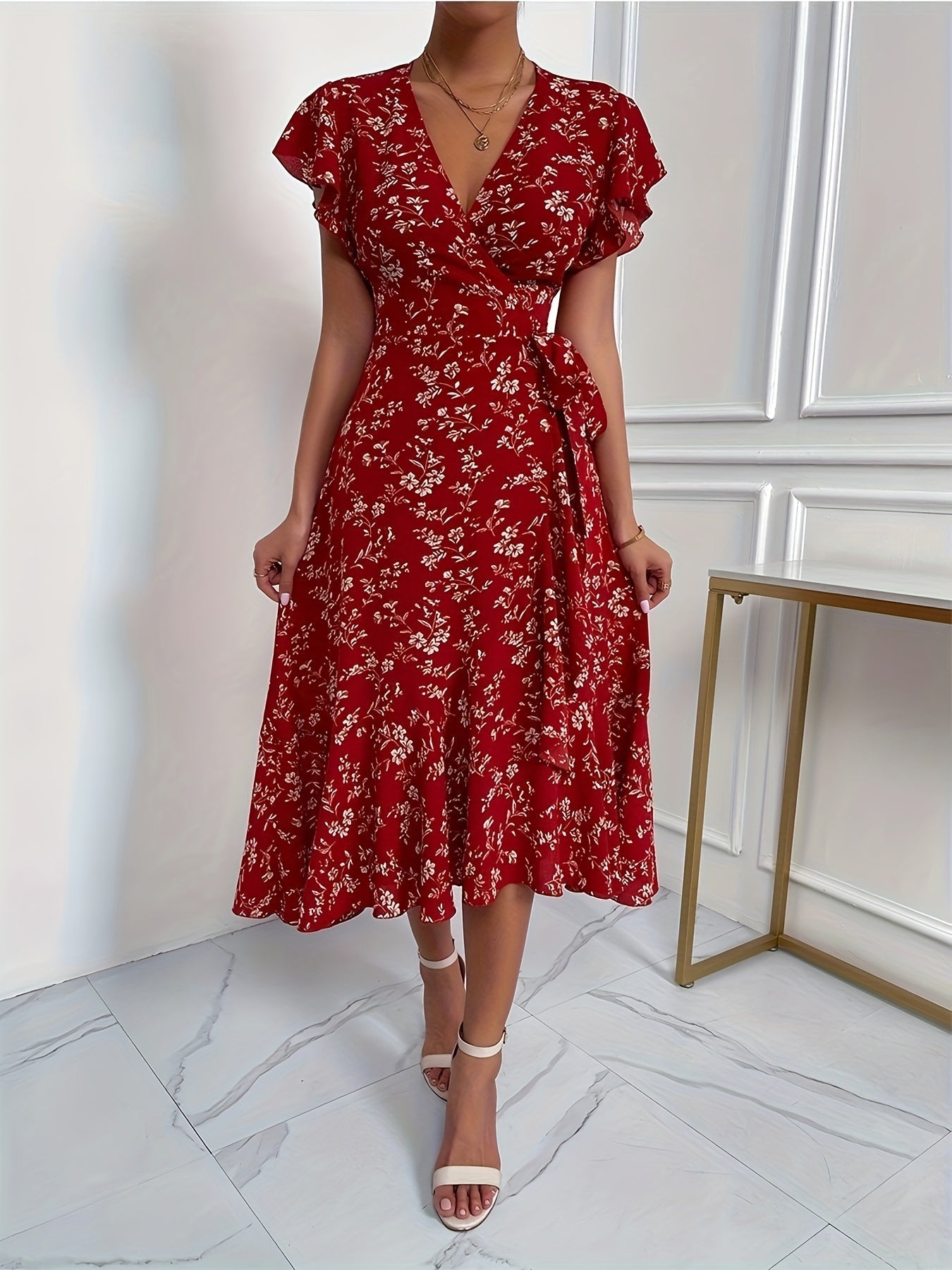 Kleid in Rot - Emilia, Wickeldesign, Hoher Schlitz