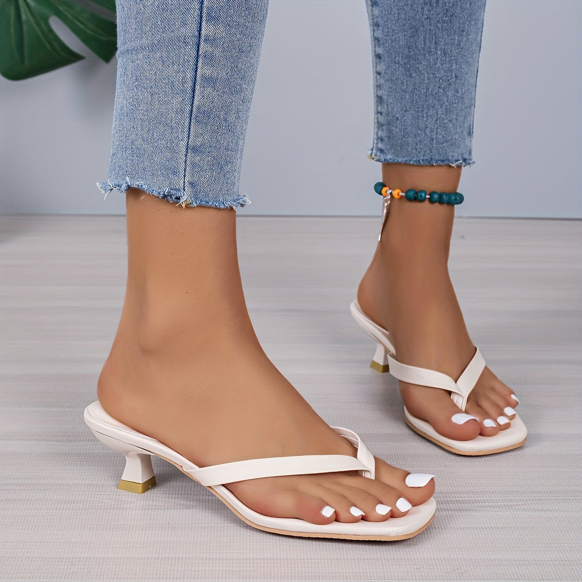 Beige Slipper mit Goldakzenten - Julia