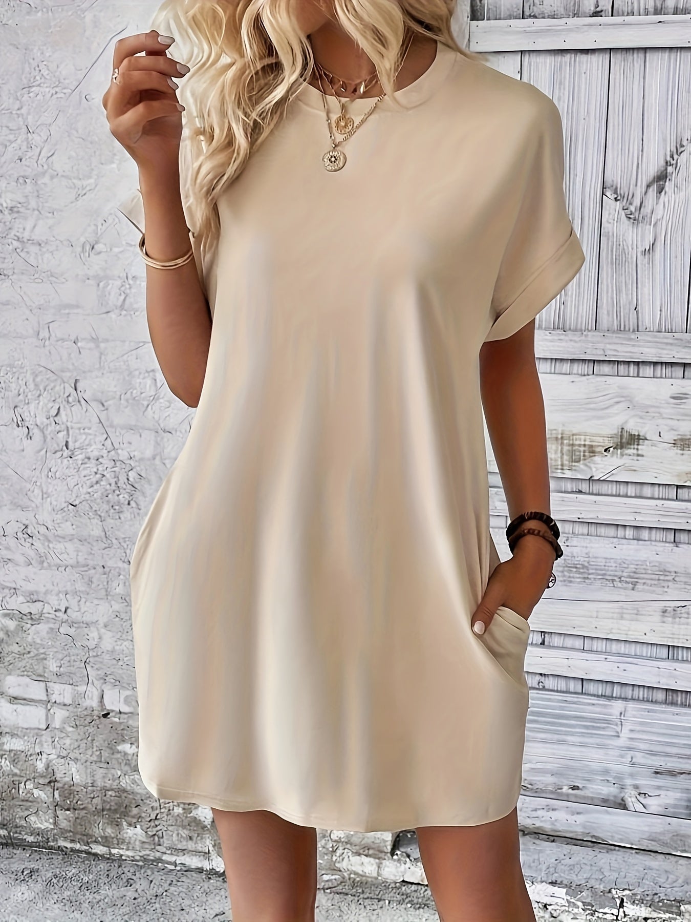 Beiges Kleid mit Taschen - Lena