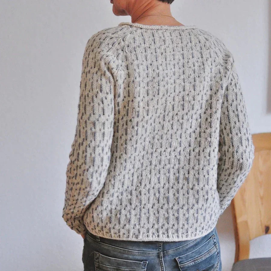 Delilah | Eleganter Grauer Pullover Mit U-Boot-Ausschnitt.