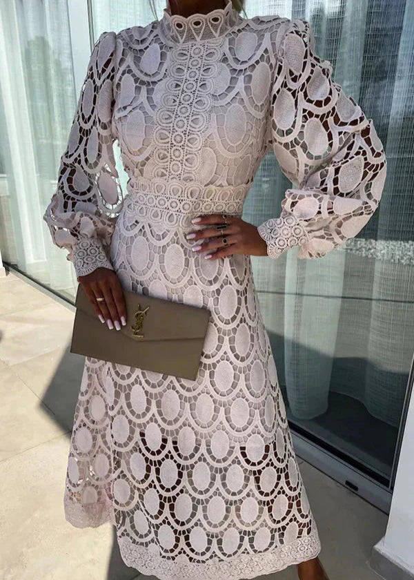 Lilian - Figurbetontes Maxikleid