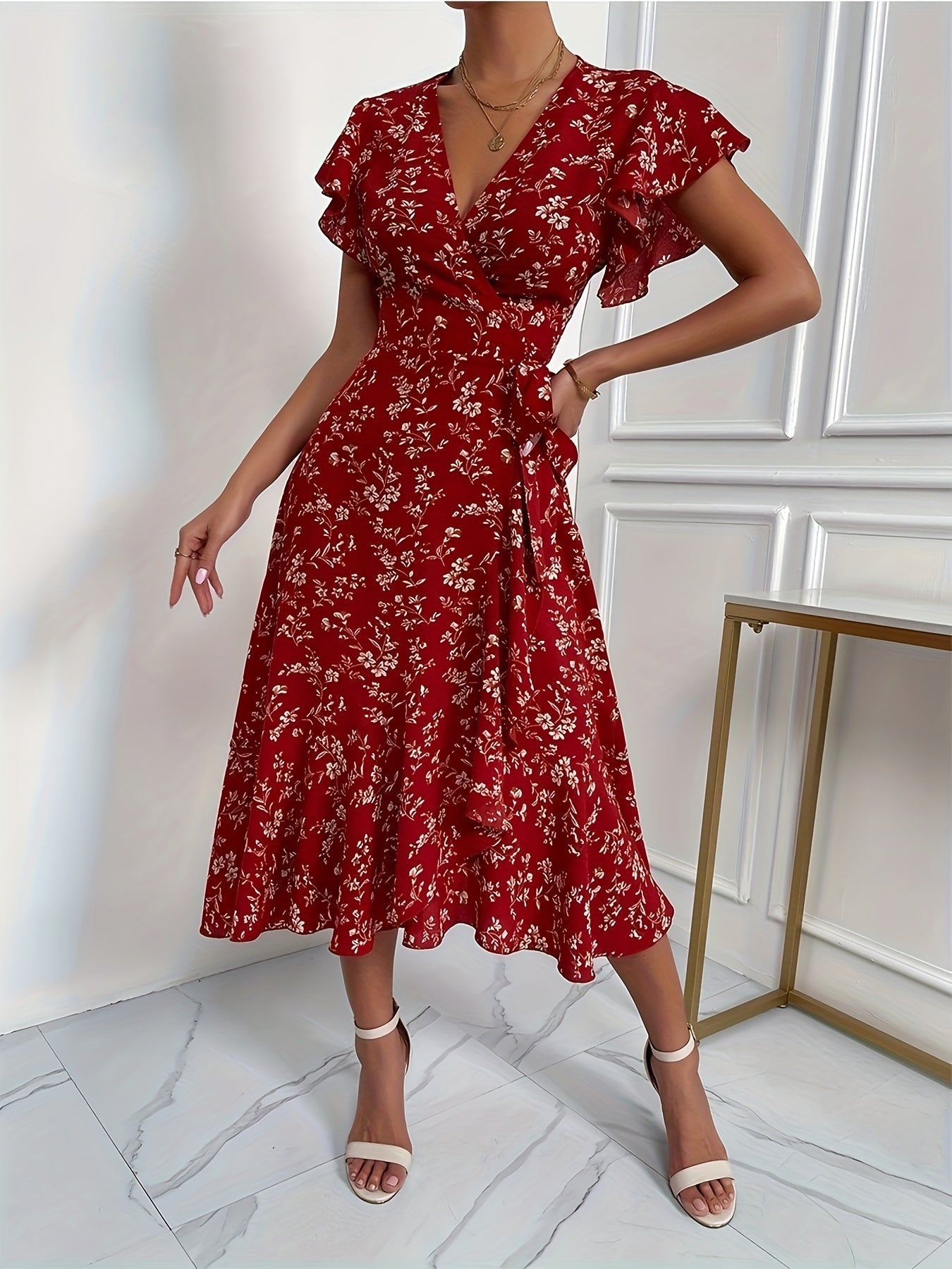 Kleid in Rot - Emilia, Wickeldesign, Hoher Schlitz