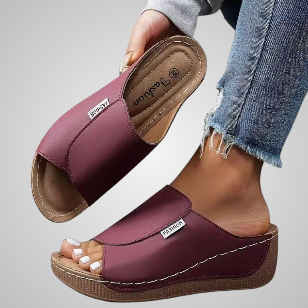 Elena™ Premium Keilabsatzsandale - Komfort, Eleganz & Vielseitigkeit für Jedes Outfit