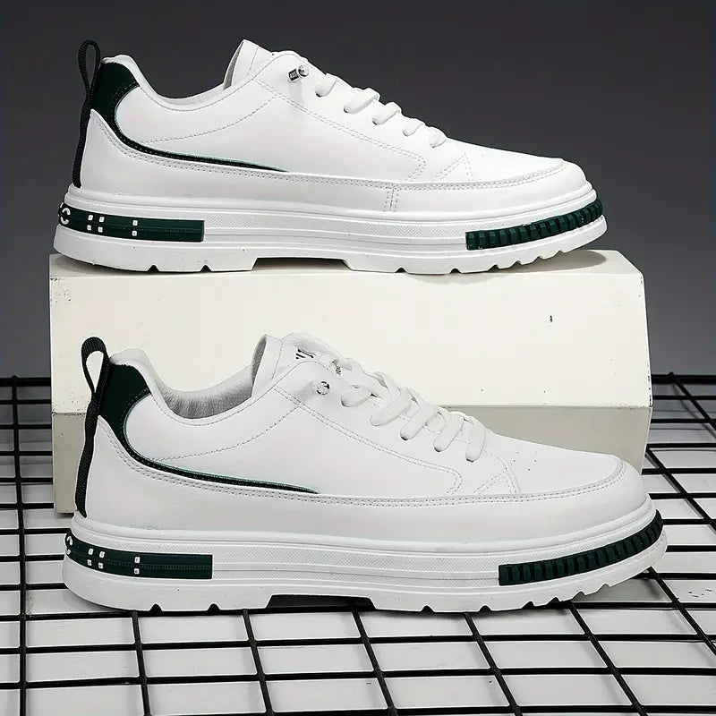 Juul | Trendige und elegante Sommer-Sneakers