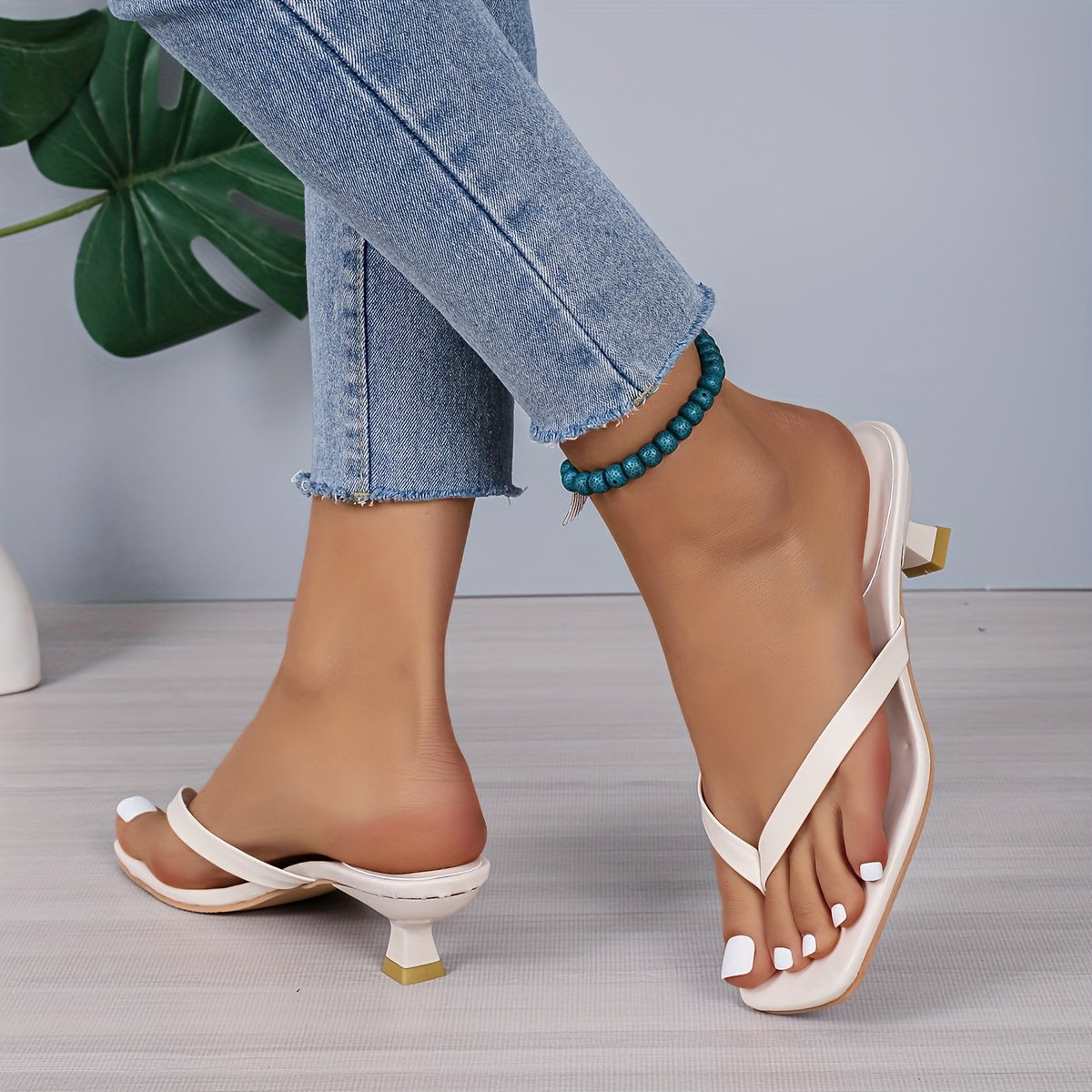 Beige Slipper mit Goldakzenten - Julia