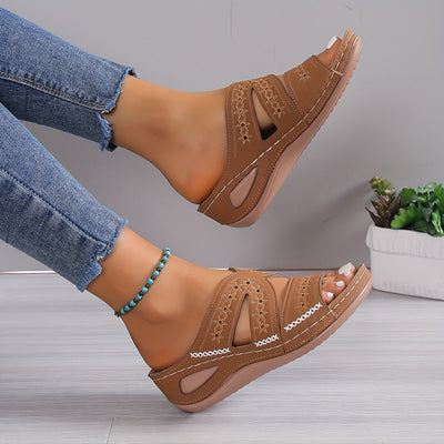 Blaue Keilsandalen mit Stickerei - Nora