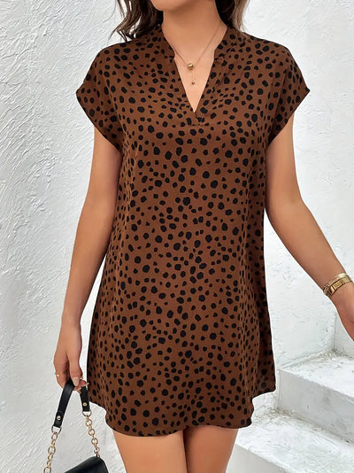 Kussie  |  Allover-Druck und V-Ausschnitt