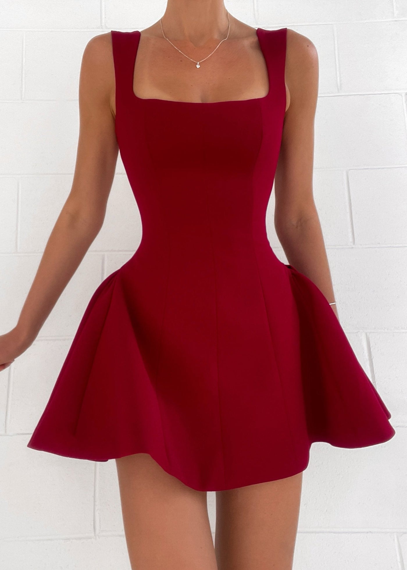 Vivienne | Kleid - Karmesinrot
