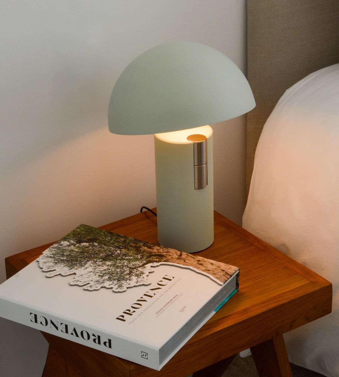 Zendoo | Retro-inspirierte Tischlampe im Luxus Design