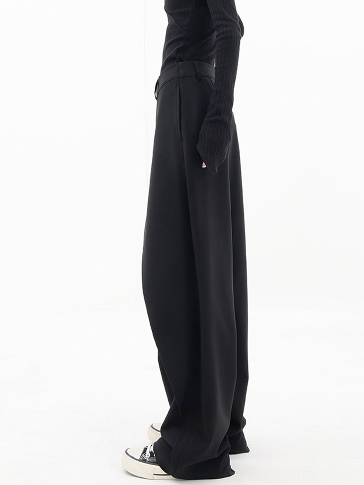 Charlotte - Asymmetrische Baggy-Hose