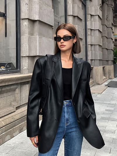 Sarah | Lederblazer mit Taschen und Detail