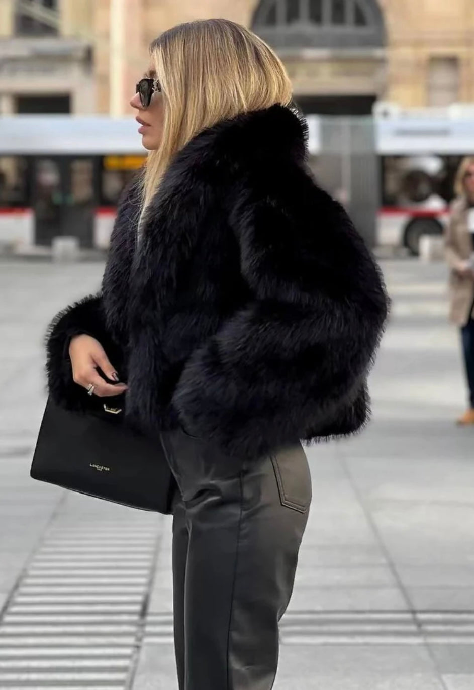 Macy | Luxuriöse Kunstfell-Jacke – Stilvoll, Kuschelig und Zeitlos