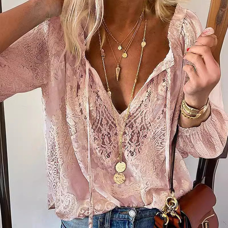 Manuela | Zeitlose Bluse mit Spitzendetail