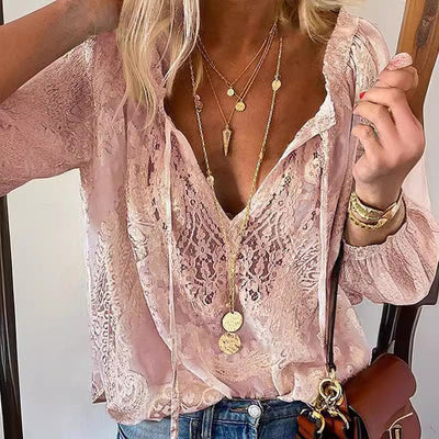 Manuela | Zeitlose Bluse mit Spitzendetail