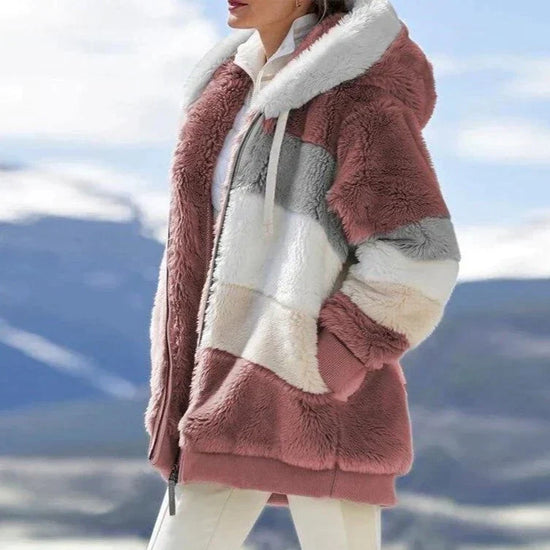 Hela | Flauschige Kapuzenjacke für Damen