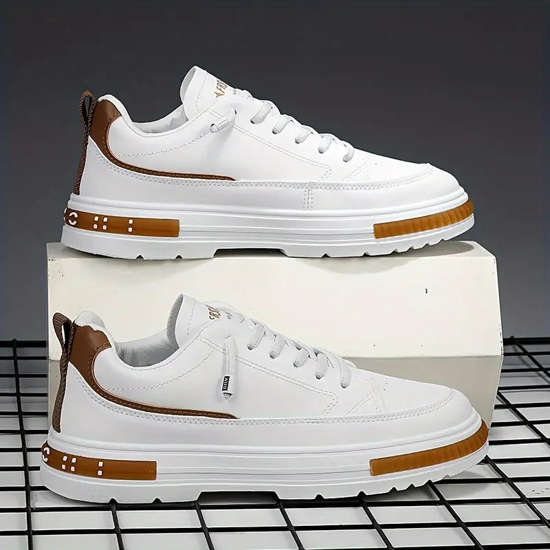 Juul | Trendige und elegante Sommer-Sneakers