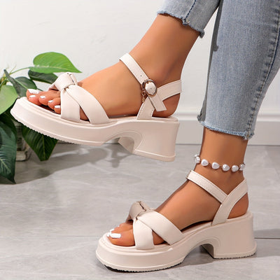 Beige Riemchensandalen mit Perlen - Anna