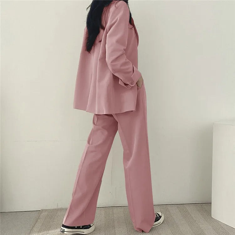 Athena | Einfarbiges Blazer- und gerade geschnittenes Hosen-Set für Damen