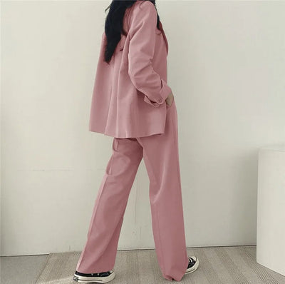 Athena | Einfarbiges Blazer- und gerade geschnittenes Hosen-Set für Damen
