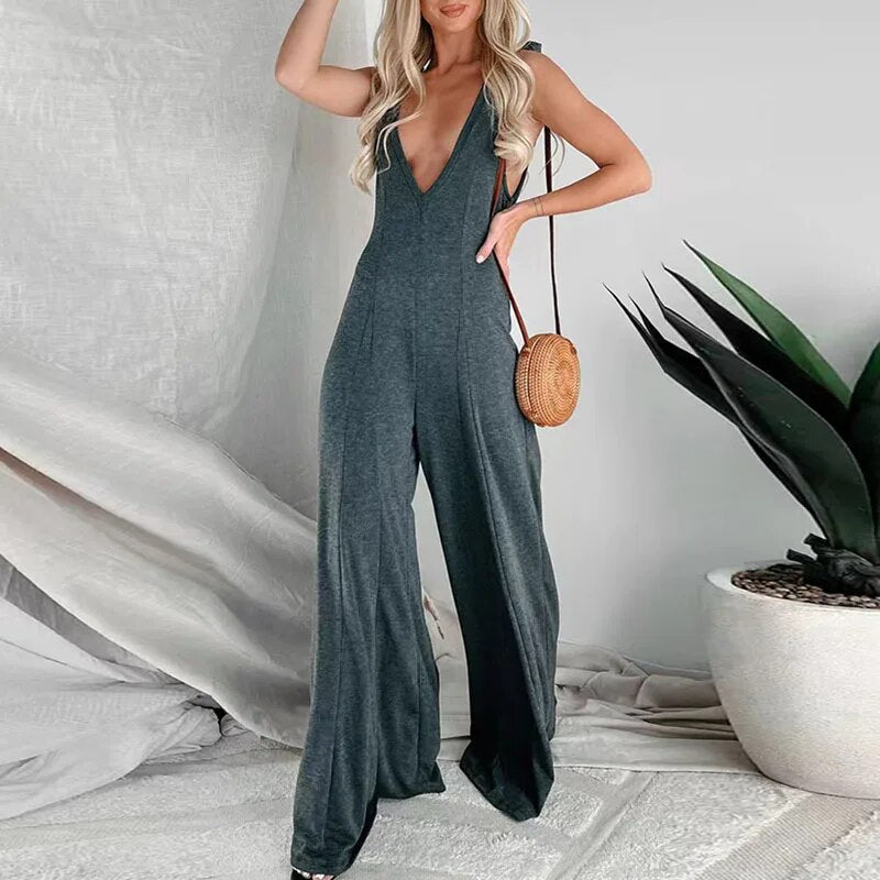 Verona  |  Damen Jumpsuit mit tiefem V-Ausschnitt und breiter Schulterpartie