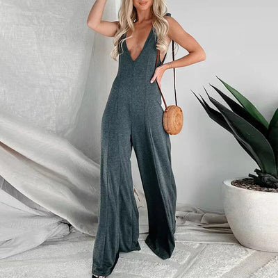 Verona  |  Damen Jumpsuit mit tiefem V-Ausschnitt und breiter Schulterpartie