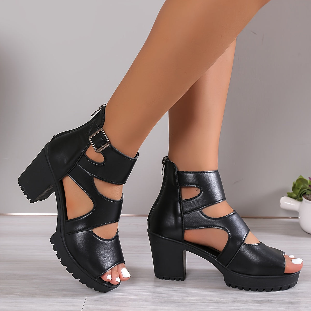 Schwarze Plateau-Sandalen - Mia