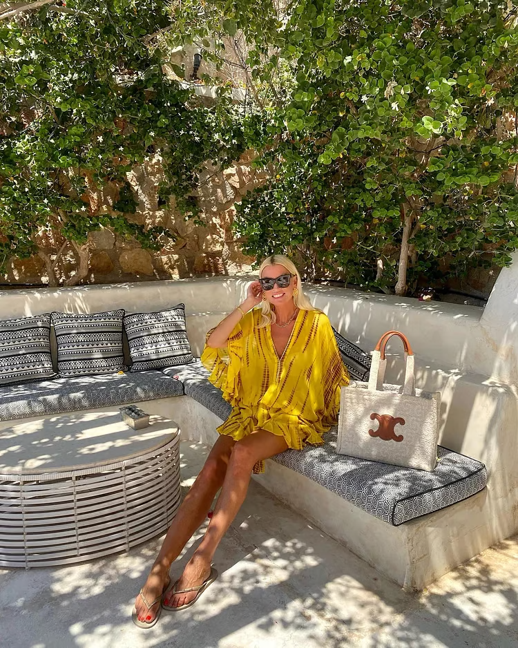 Adalyn - Schickes V-Ausschnitt Hochtailliertes Minikleid