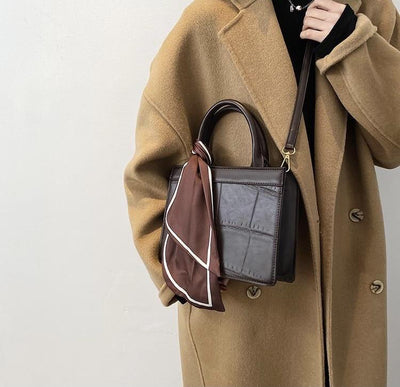 Cleo - Elegante und klassische Handtasche