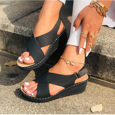 Bequeme orthopädische Sandalen für Frauen